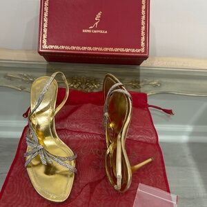 Jewelry scrappy heels